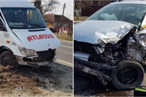FOTO. Microbuzul Satu Mare – Arad, implicat într-un grav accident! 3 victime, după un impact violent