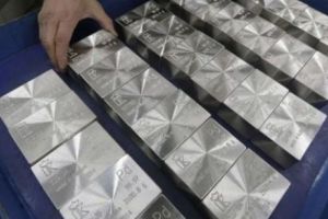 Metalul care a devenit mai preţios decât aurul. Preţul a explodat 
