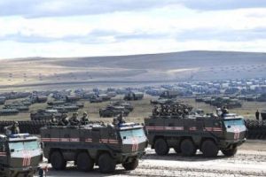 Rusia formează patru noi regimente la graniţele NATO