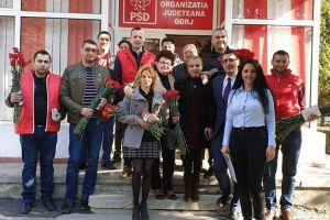FOTO: PSD Târgu Jiu a oferit simboluri ale primăverii