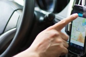Un şofer de Uber se laudă că a câştigat peste 6.000 de lei într-o zi