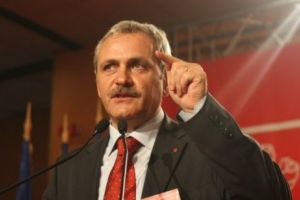 Liviu Dragnea, huiduit la Reşiţa! Liderul PSD a fost umilit de un protestatar: ”Aştia aşa vor să conducă ţara!”
