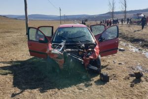 UPDATE. Accident rutier grav in judetul Vaslui. Un autoturism s-a rasturnat. Sunt patru victime (galerie foto) 