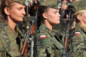 Polonia dă pe armament o suma record de 48,9 miliarde de dolari 

