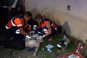 S-a prăbuşit de la etaj şi nu s-a mai ridicat!