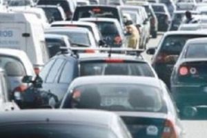 Se schimbă Codul Rutier. Atenţie şoferi! Puteţi rămâne fără permis pentru un gest pe care îl faceţi tot timpul
