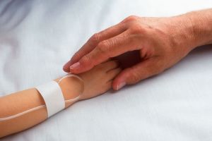 Jumătate dintre copiii bolnavi de cancer nu sunt diagnosticaţi