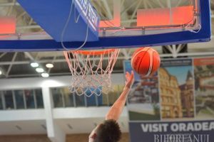 81 - 73. Campionii CSM CSU Oradea au învins fără emoţii BCM U FC Argeş Piteşti