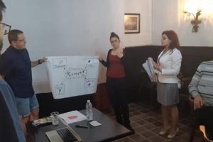 Cursuri cu bani europeni pentru predare şi educaţie