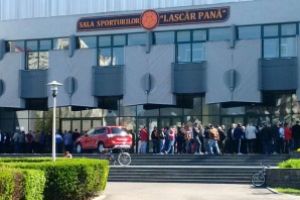 Peste 18 milioane lei destinate investitiilor la Complexul Sportiv National “Lascar Pana”, blocate dupa ce Klaus Iohannis a atacat Legea Bugetului