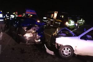 Accident pe DN 1, în Tileagd: Cinci victime, după ce două maşini s-au ciocnit! (FOTO)