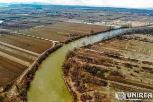 VIDEO: Brudina de la Blandiana, ce pune viaţa cetăţenilor în pericol, va deveni în curând istorie. A fost lansată licitaţia pentru construirea podului peste Mureş