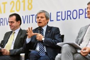 Liberalii şi salvatorii se hârjonesc, veteranii calculează. În politică nu există dragoste, există doar calcul aritmetic