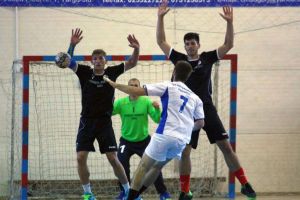 Înfrângere scontată la handbal