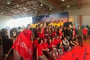 Becleanul, cu două echipe de robotică în finala naţională