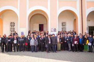 În 2 Martie, primul congres al Partidului Phralipe al Romilor (PPR) la Alba Iulia. Au participat membri din ţară şi din străinătate şi invitaţi speciali