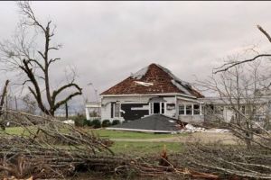 Catastrofal. O tornadă violentă din SUA a ucis 22 de persoane. Printre victime se numără şi copii. Video
