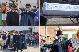 FOTO: Înmormântarea Fărşangului, obiceiul secular prin care se „îngroapă“ iarna şi relele din anul care a trecut, la Rimetea