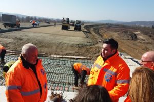 Asigurări pentru Lugoj–Deva: loturile 3 şi 4 deschise până în august, noi kilometri şi noduri pe lotul 2!