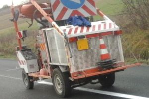 Restricţii temporare de circulaţie în Alba Iulia, pe străzile Cloşca, Muşeţelului şi Vasile Goldiş – se execută lucrări de marcaje rutiere
