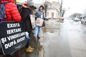 Maternitate pichetată anti-avort