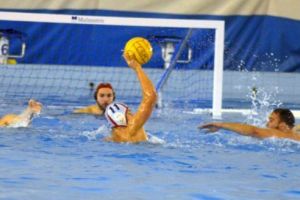 Victorii şi pumni împărţiţi la polo între Poli Cluj şi CSM