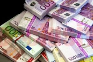 Euro stagneaza la 4,74 lei