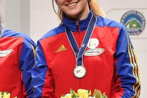 Bianca Benea a ocupat locul IV cu echipa naţională la Campionatul European de scrimă pentru juniori din Italia