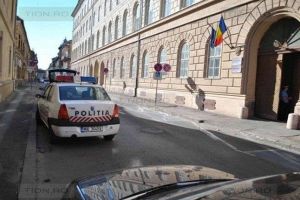 Procurorii timişoreni continuă protestul împotriva OUG 7. Vor purta banderole