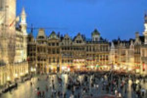 Artişti români promovaţi la Bruxelles cu o expoziţie de pictură