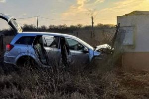 O manevră greşită a unui şofer a dus la rănirea a patru oameni