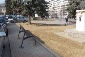 IMAGINEA ZILEI, slogan la ADP: „Noi muncim, NU GÂNDIM”