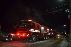 O vilă de la Ştefăneşti A LUAT FOC!