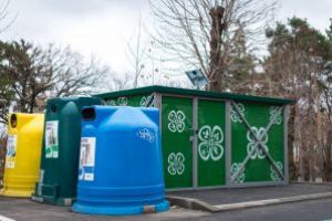 Campanie de colectare a deşeurilor – jumătate de litru de bere la cinci kilograme de sticlă predate