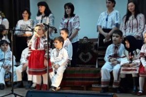 Tradiţiile, la loc de cinste: Șezătoarea de la Zăbrătău, o manifestare cu succes
