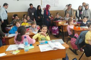 Oaspeţi din trei ţări la Colegiul de Artă