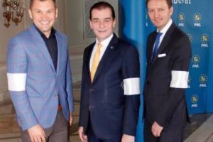 Alt ministru luat în vizor. Moţiune împotriva lui Teodorovici