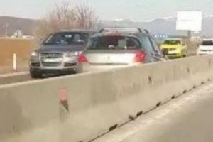 Pensionarul „Dandana”. La 84 de ani, cu maşina pe contrasens pe DN1