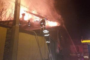 Incendiu puernic azi-noapte la Săcele