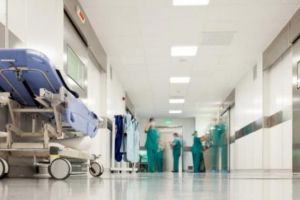 Băieţelul din Vâlcea ajuns la Bucureşti în moarte cerebrală a decedat