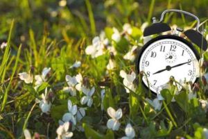ORA de VARĂ 2019: Când se vor da ceasurile înainte şi vom dormi mai puţin cu o oră