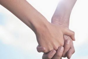 Sondaj BCS. Ce părere au târgumureşenii despre căsătoria între homosexuali