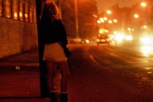 Dezvăluirile unei prostituate. S-a speriat când şi-a văzut ultimul „client”. Ce avea acesta în pantaloni?