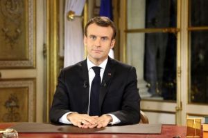 Scrisoarea lui Macron, scrisa in limba romana: ,Cei care exploatează furia oamenilor răspândesc ştiri false şi fac promisiuni deşarte