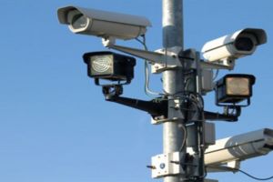VIDEO Camerele video pentru Summit folosite pentru amendarea şoferilor şi a celor care aruncă gunoiul pe jos