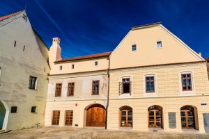 Sibiul mai recâştigă un imobil de patrimoniu – Casă de Căsătorii în Piaţa Mică
