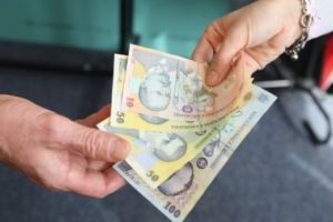 INS: Creştere cu 6,6% a afacerilor din comerţul cu amănuntul, în ianuarie. Care au fost cele mai vândute produse