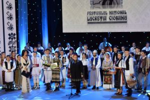 Cele mai frumoase cântece populare răsună la Festivalul „Lucreţia Ciobanu” din Sibiu