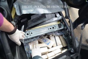 Captură importantă de droguri, făcută de DIICOT: 84 de kilograme de haşiş! (FOTO / VIDEO)