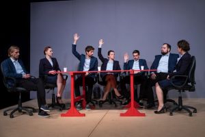 Spectacol despre criza învăţământului românesc jucat la Sibiu